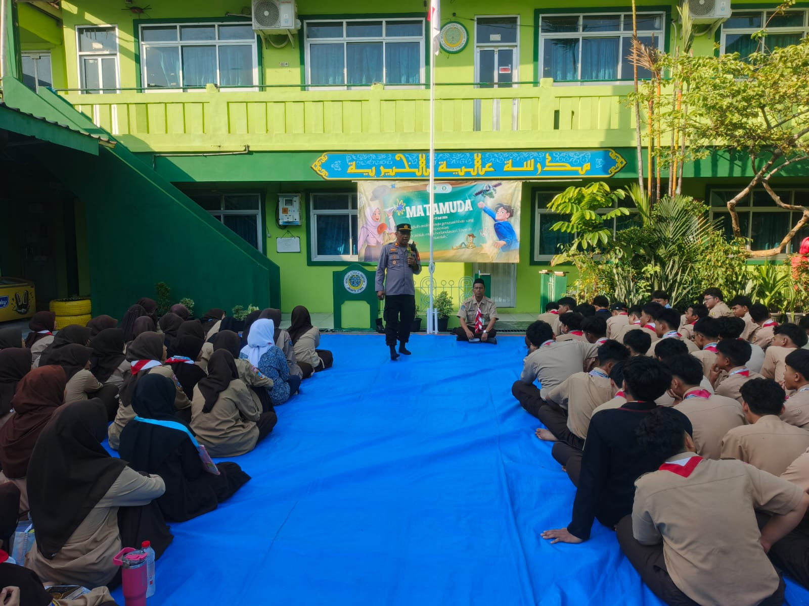 Polsek Koja Edukasi Siswa Baru Lewat Program Police Goes to School, Tekankan Bahaya Tawuran dan Kenakalan Remaja