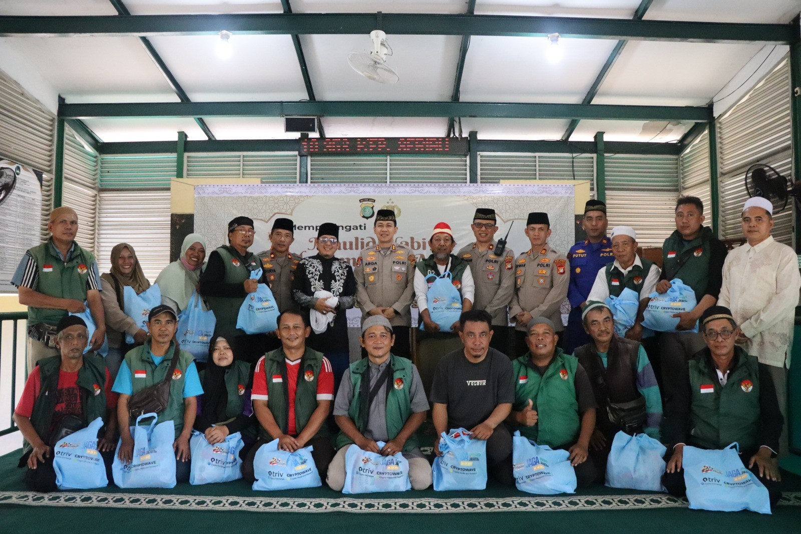 Polres Kepulauan seribu memperingati Maulid Nabi dengan Doa Bersama Ojol dan Sabuk Kamtibmas untuk Jakarta Aman dan Damai