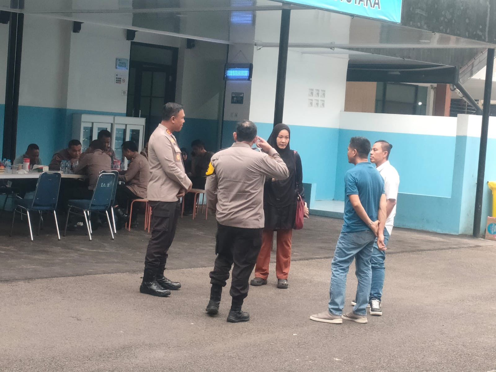 Kapolres Metro Jakarta Utara Tinjau Pelaksanaan Program SPPG di Pegangsaan Dua