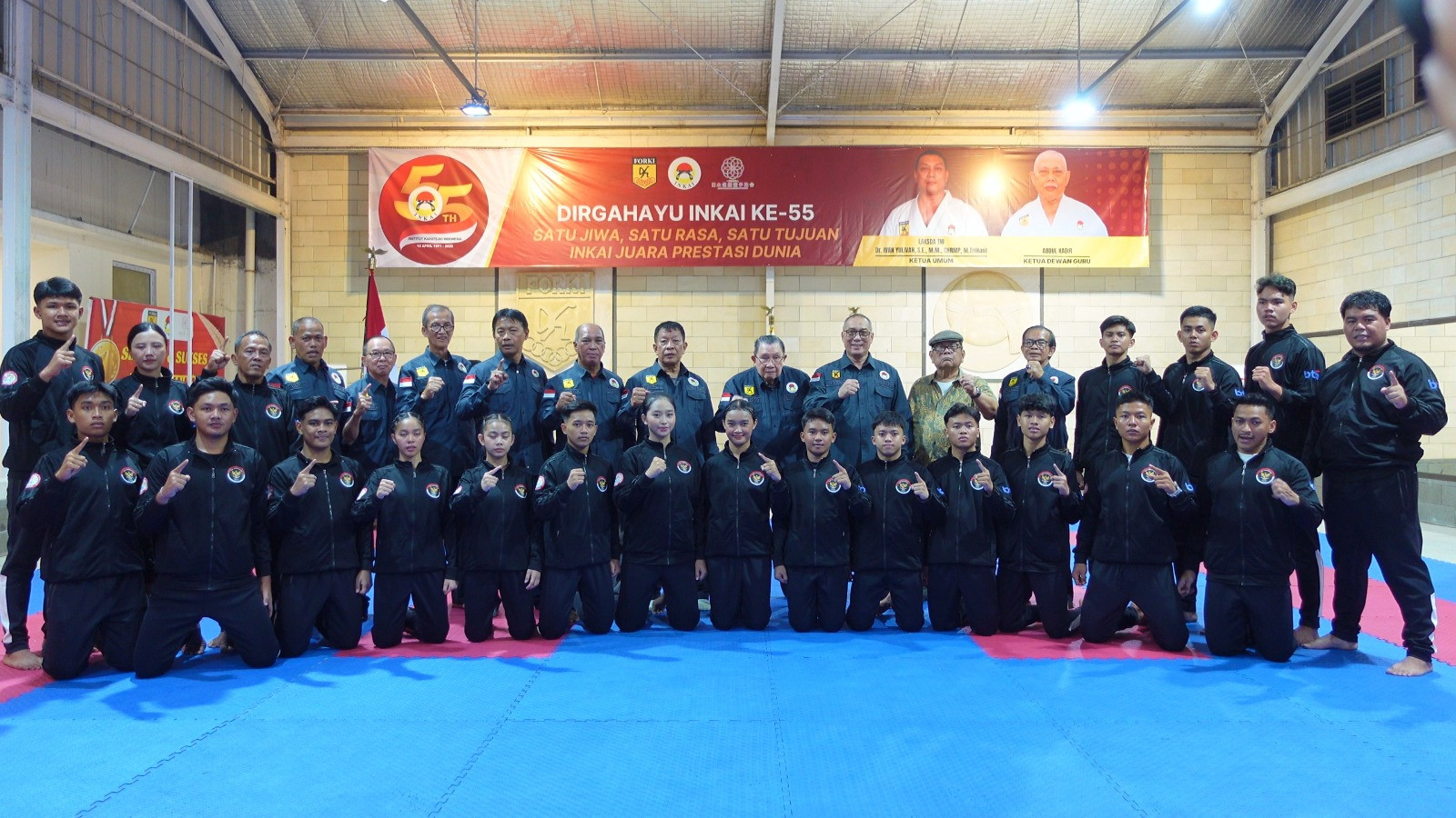 Ketua Umum PP INKAI Laksda TNI Ivan Yulivan lepas Team Karate INKAI ke Kejuaraan Dunia Karate SEAKF di Vietnam