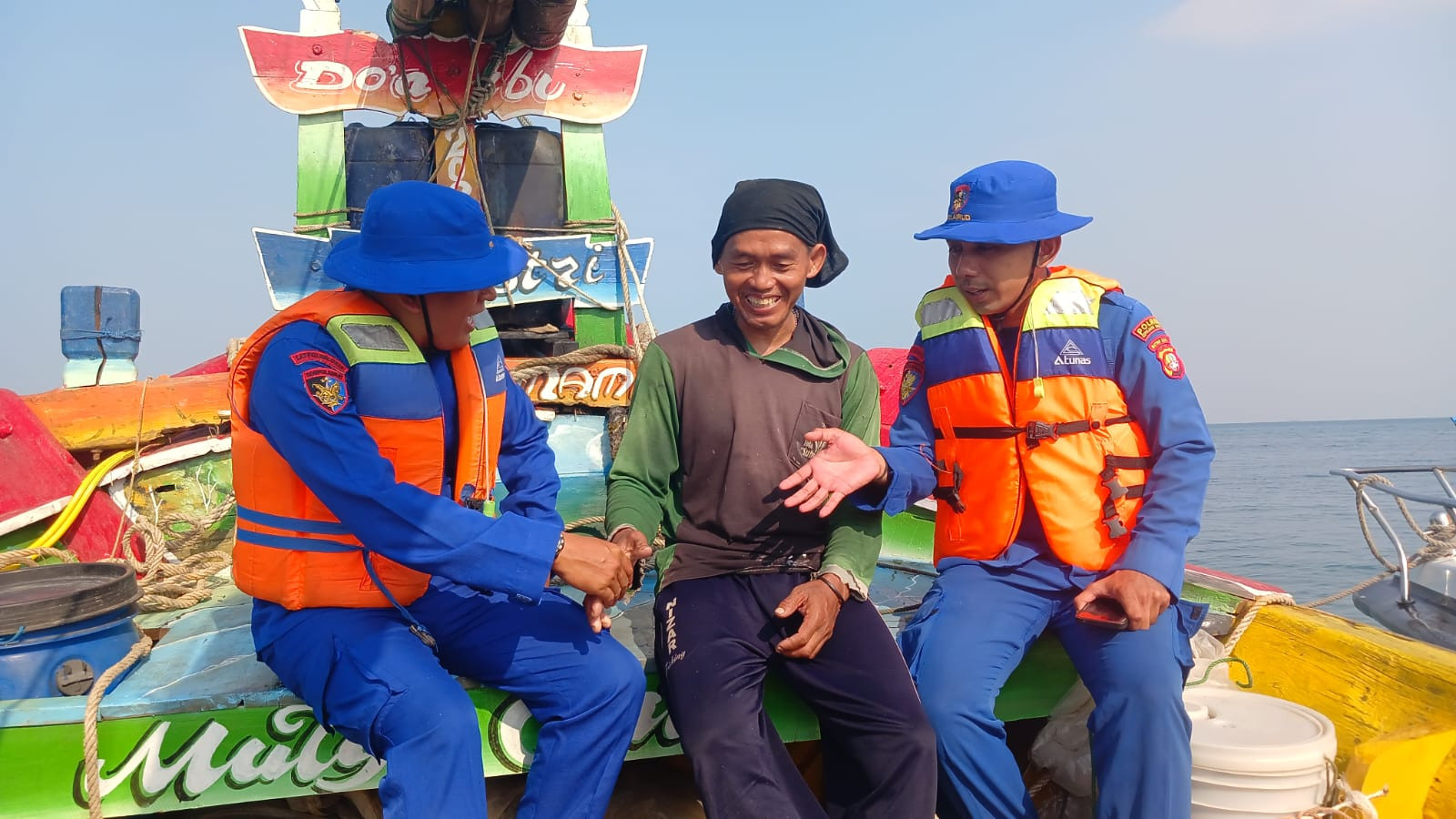 Jakarta On The Spot, Satpolairud Polres Kepulauan Seribu Sosialisasikan Layanan Polisi 110, Imbau Nelayan Hindari Alat Tangkap Terlarang