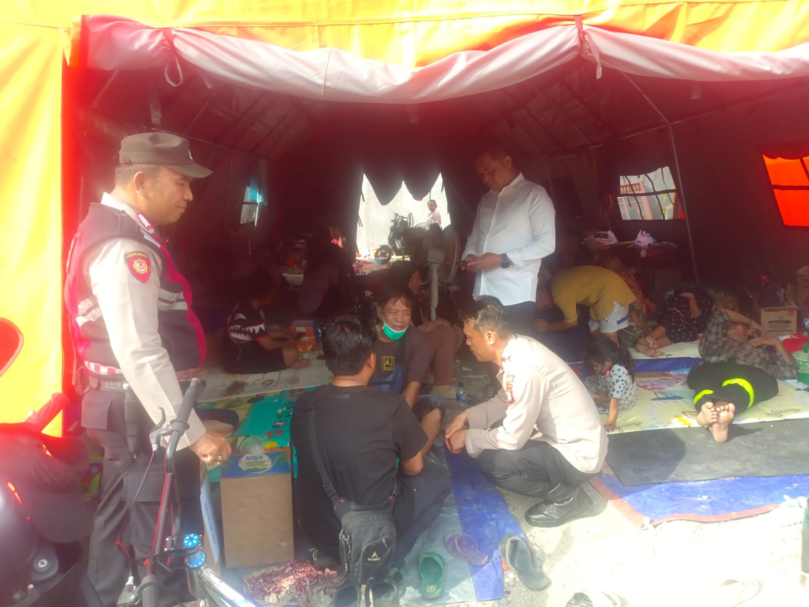 Polsek Metro Penjaringan Lakukan Pengecekan Lokasi Pengungsian Korban Kebakaran di Kapuk Muara