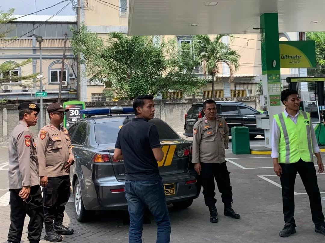 Polsek Bekasi Selatan Gelar Patroli Skala Sedang, Jaga Kondusifitas Wilayah Sentra Ekonomi