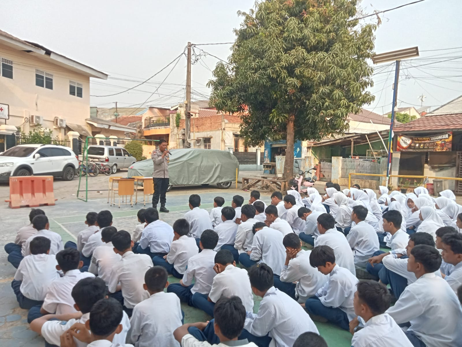 Jaga Jakarta On The Spot ; Polsek Bekasi Barat Edukasi Siswa SMP Darma Patria dan  Sampaikan Maklumat Kapolres Metro Bekasi Kota