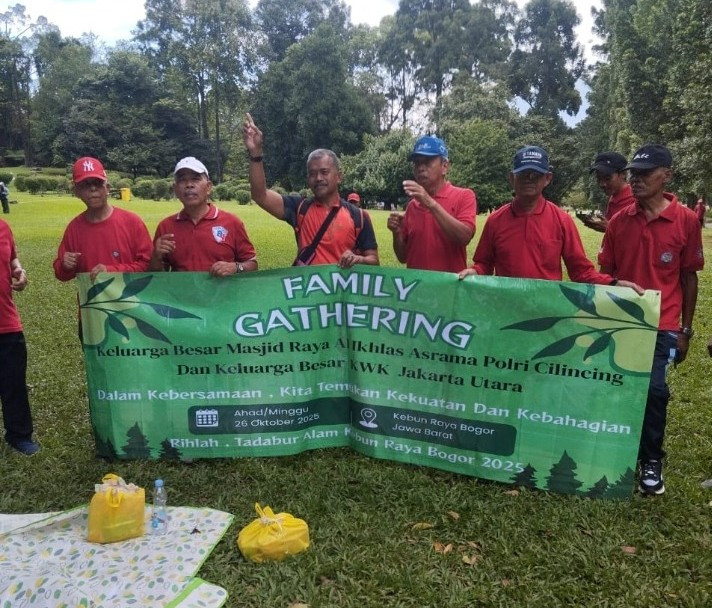 Family Gathering DKM Masjid Al Ikhlas dan KWK Jakarta Utara: Pererat Silaturahmi di Kebun Raya Bogor