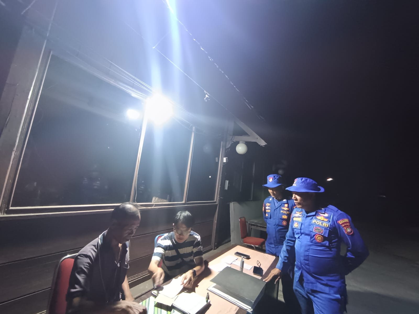 Layanan Polisi 110, Satpolairud Patroli Laut Malam Imbau Penjaga Pulau Waspadai Kejahatan