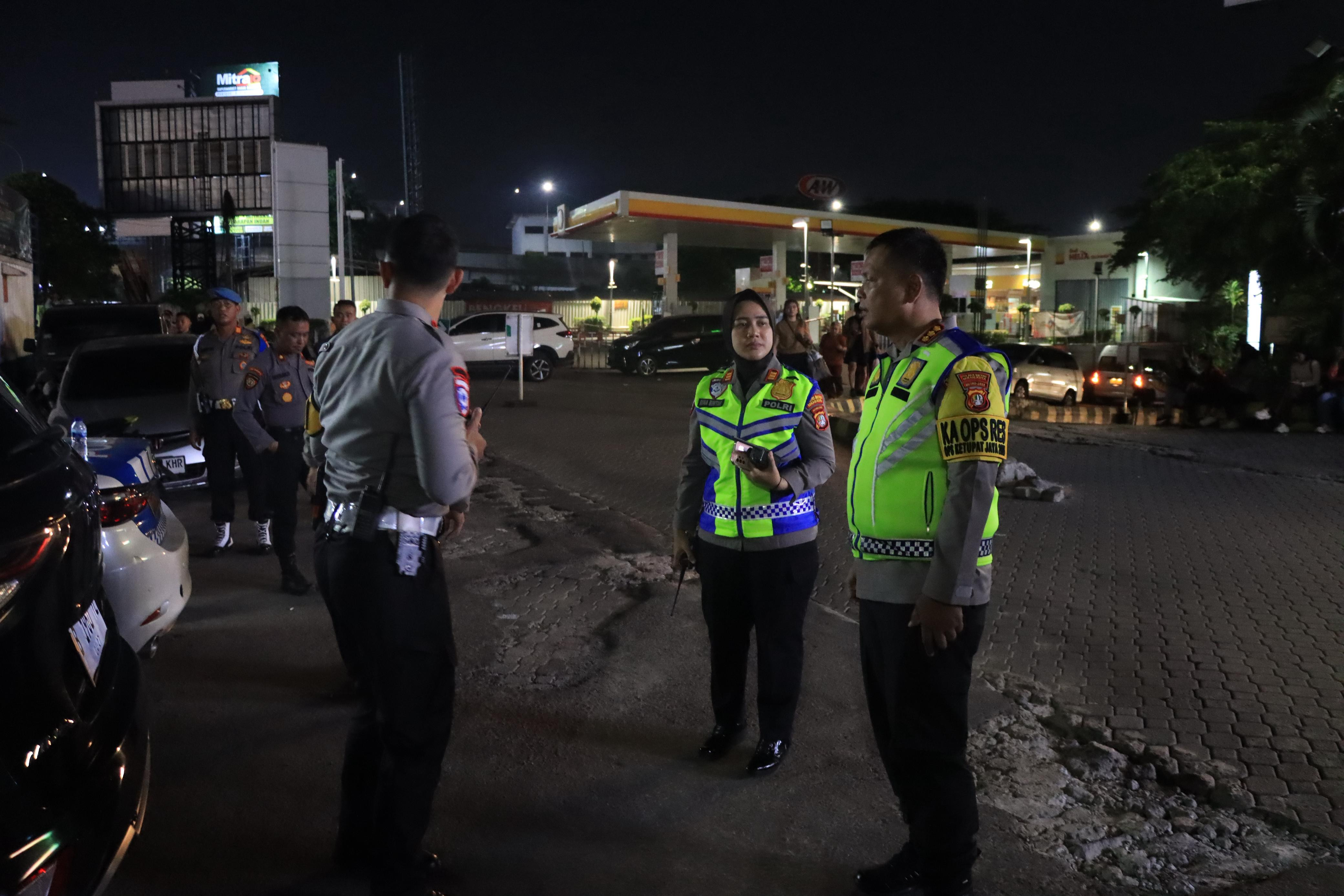 Kapolres Metro Bekasi Kota Memantau H -6 Lebaran 2026, Pemudik Yang Melintasi Jalan Ahmad Yani