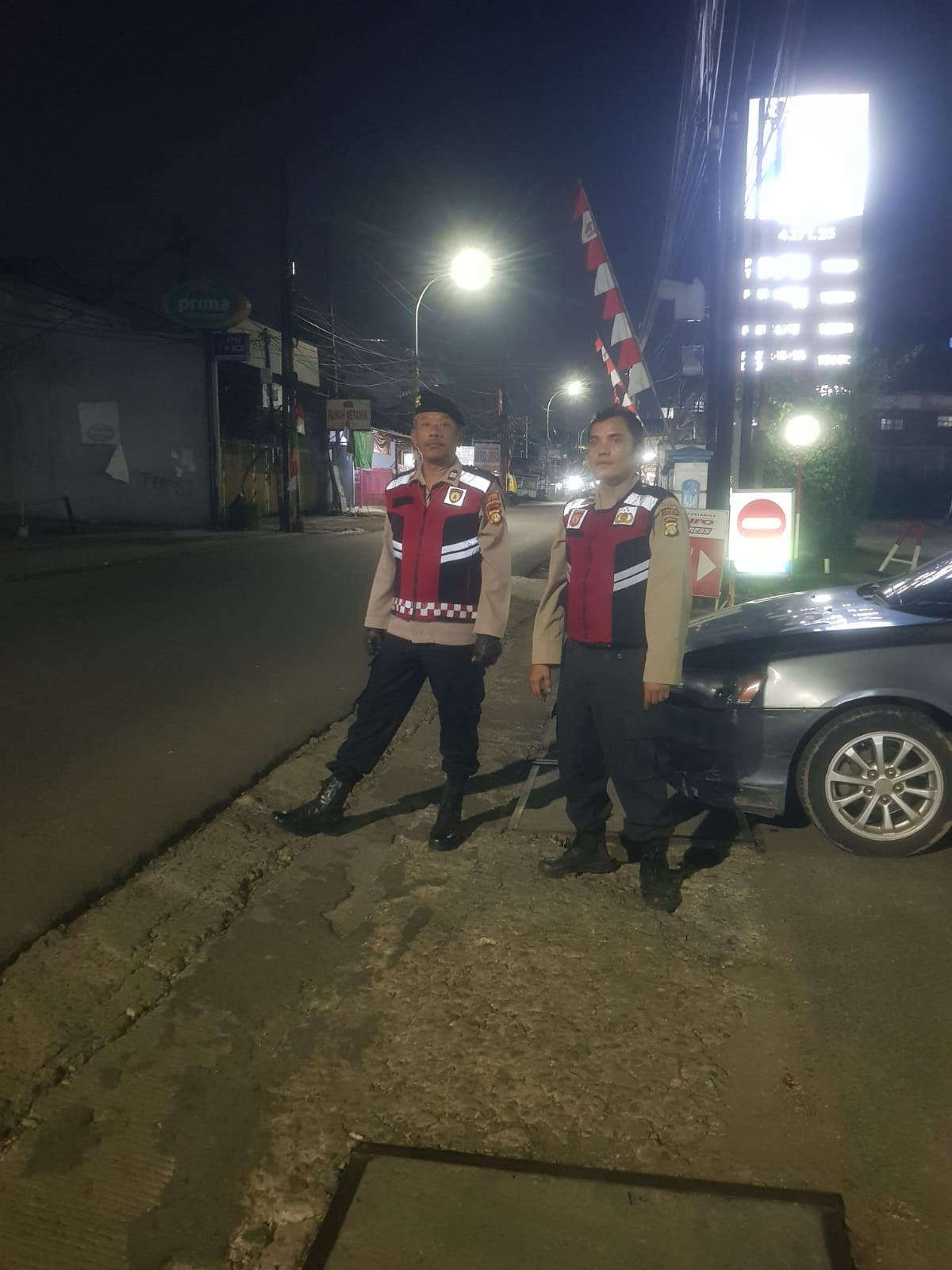 Polsek Bekasi Barat Gelar Patroli Malam, Ciptakan Rasa Aman dan Nyaman di Masyarakat