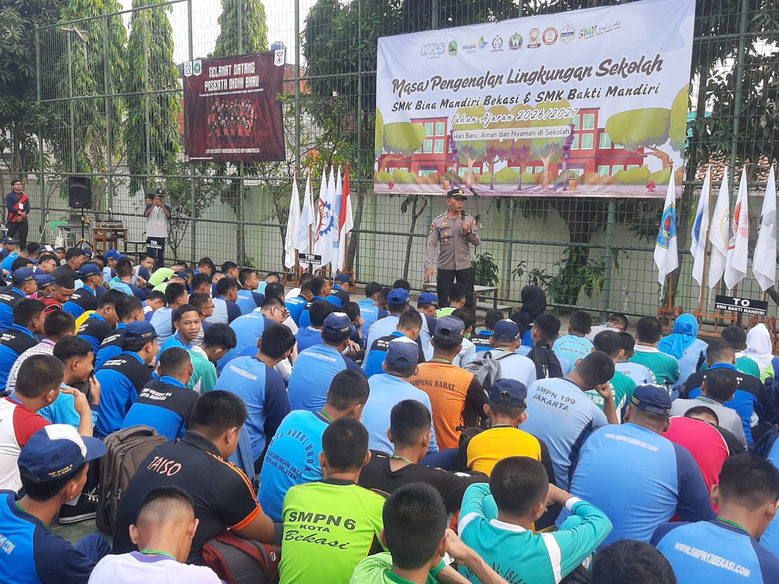 Jaga Jakarta On The Spot Waka Polsek Bekasi Barat Berikan Binluh Disiplin, Tertib Berlalu Lintas, dan Bahaya Narkoba kepada Siswa SMK Bina Mandiri