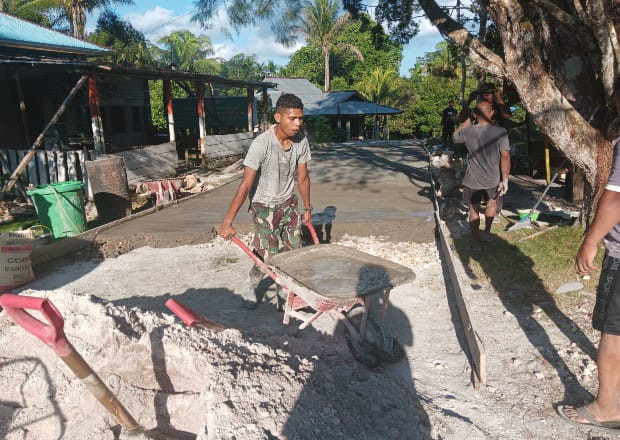 Pengecoran Jalan TMMD Ke-129 Kodim 1807/Sorong Selatan Rampung 100 Persen, Wujud Nyata Pengabdian TNI untuk Kesejahteraan Masyarakat