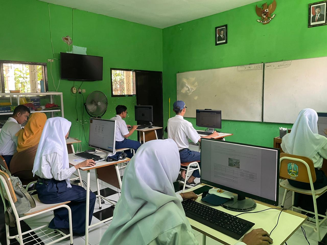TKA SMP Digelar, Siswa Berkebutuhan Khusus Ikuti Ujian dengan Semangat dan Percaya Diri