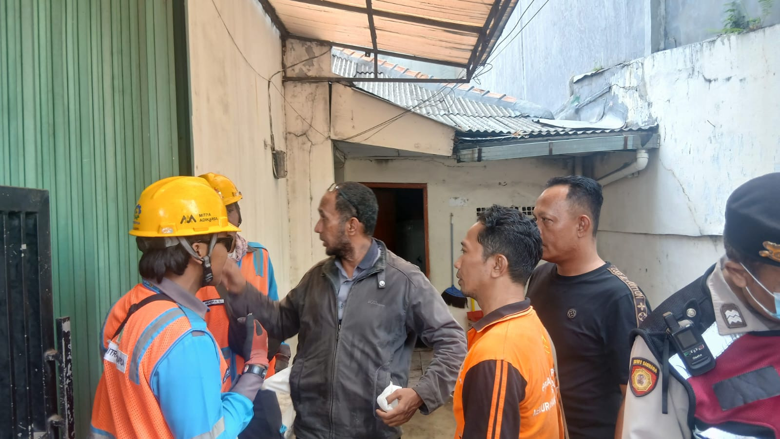 Polsek Koja Selidiki Rumah Tinggal Terbakar di Koja, Diduga Akibat Korsleting Listrik