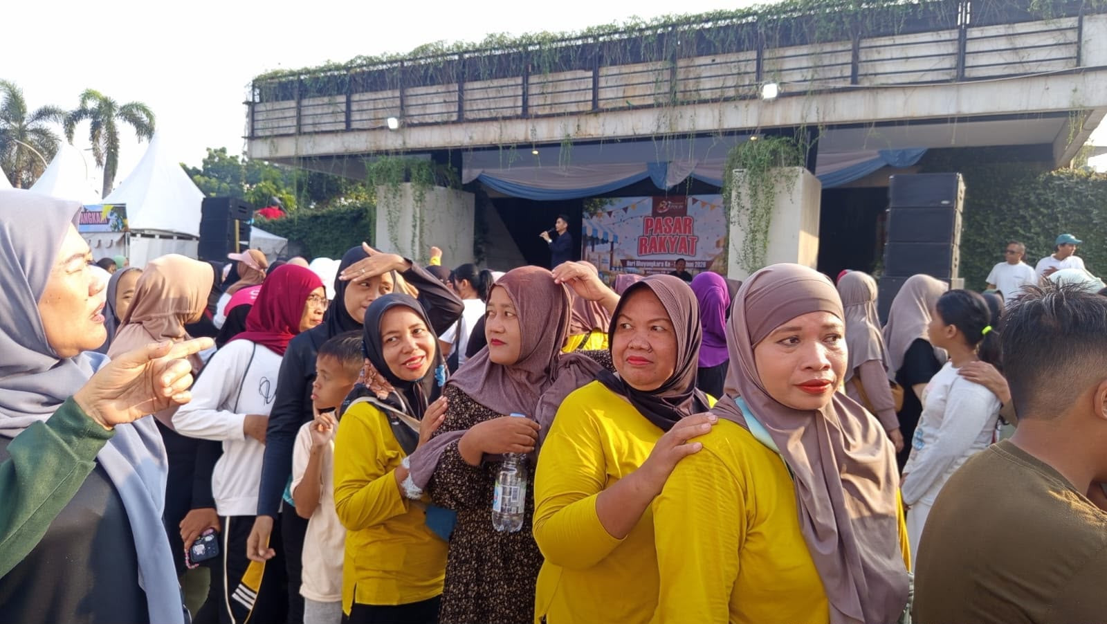 Pasar Rakyat dan Bazar UMKM Hari Bhayangkara ke-80 Polres Tangerang Selatan