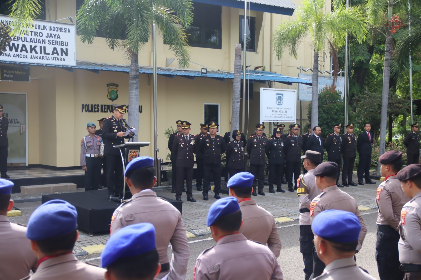 Kapolres Kepulauan Seribu Pimpin Upacara Hari Pahlawan 2025: Teladani Semangat Juang Pahlawan untuk Indonesia Maju