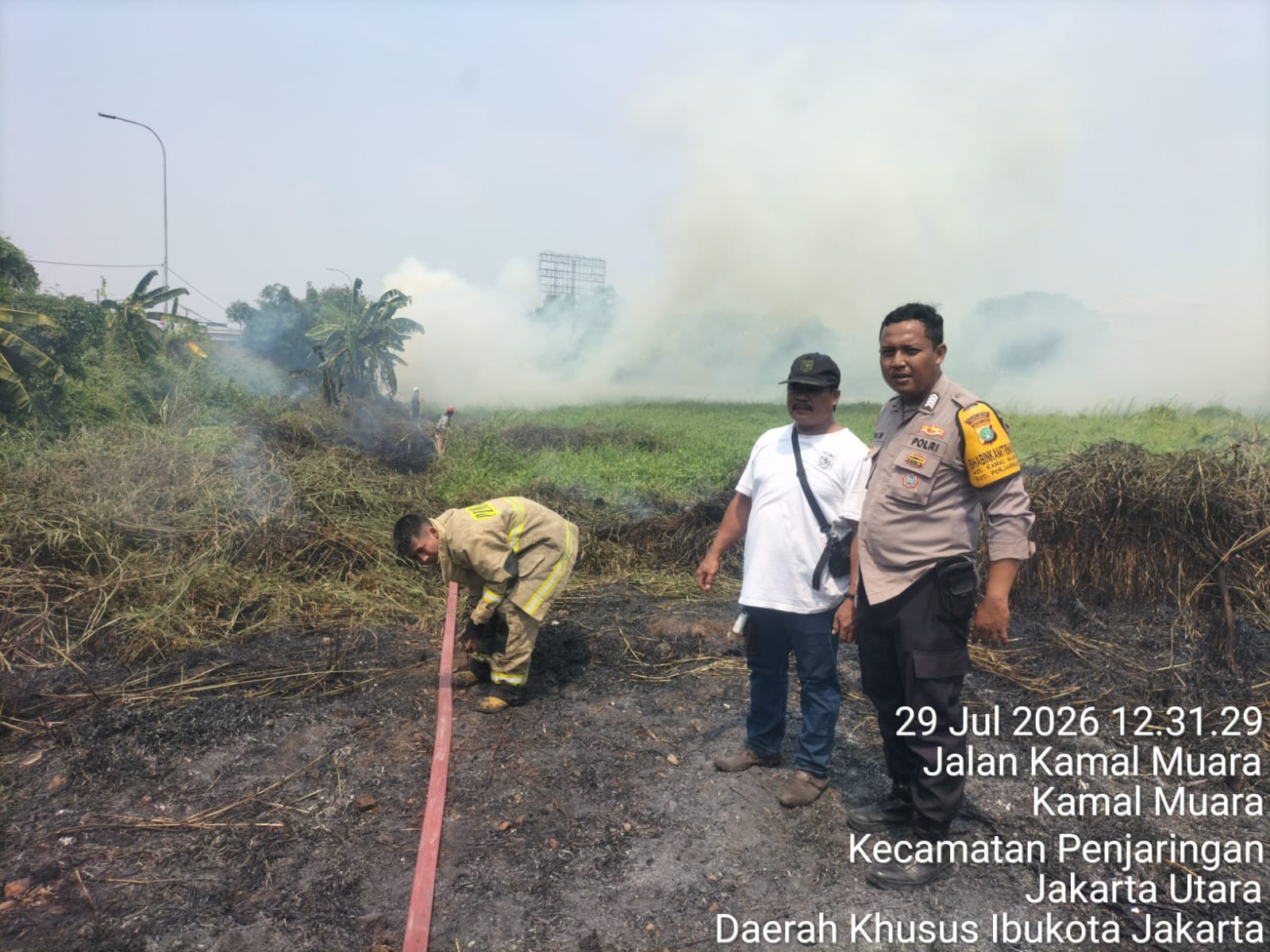 Lahan Kosong Terbakar di Kamal Muara, Polisi Imbau Warga Waspada Cegah Kebakaran