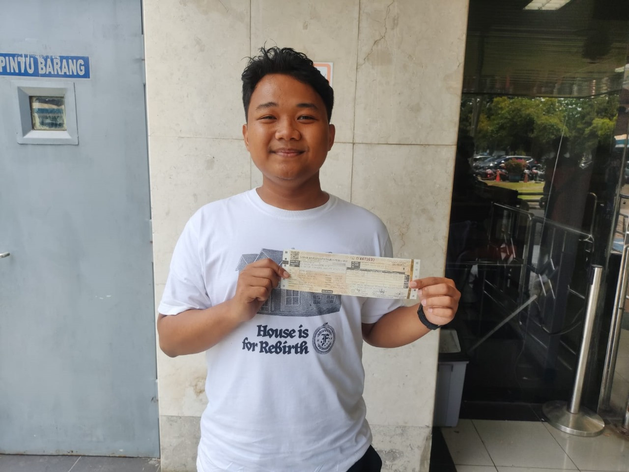 Pelayanan Cepat dan Ramah, Samsat Jakarta Barat Dapat Apresiasi dari Warga