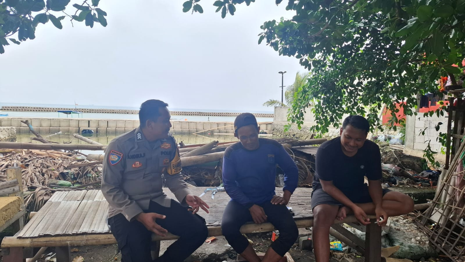 Bhabinkamtibmas Pulau Tidung Sambang Warga Melalui Jakarta On The Spot, Sosialisasikan Layanan Polri 110