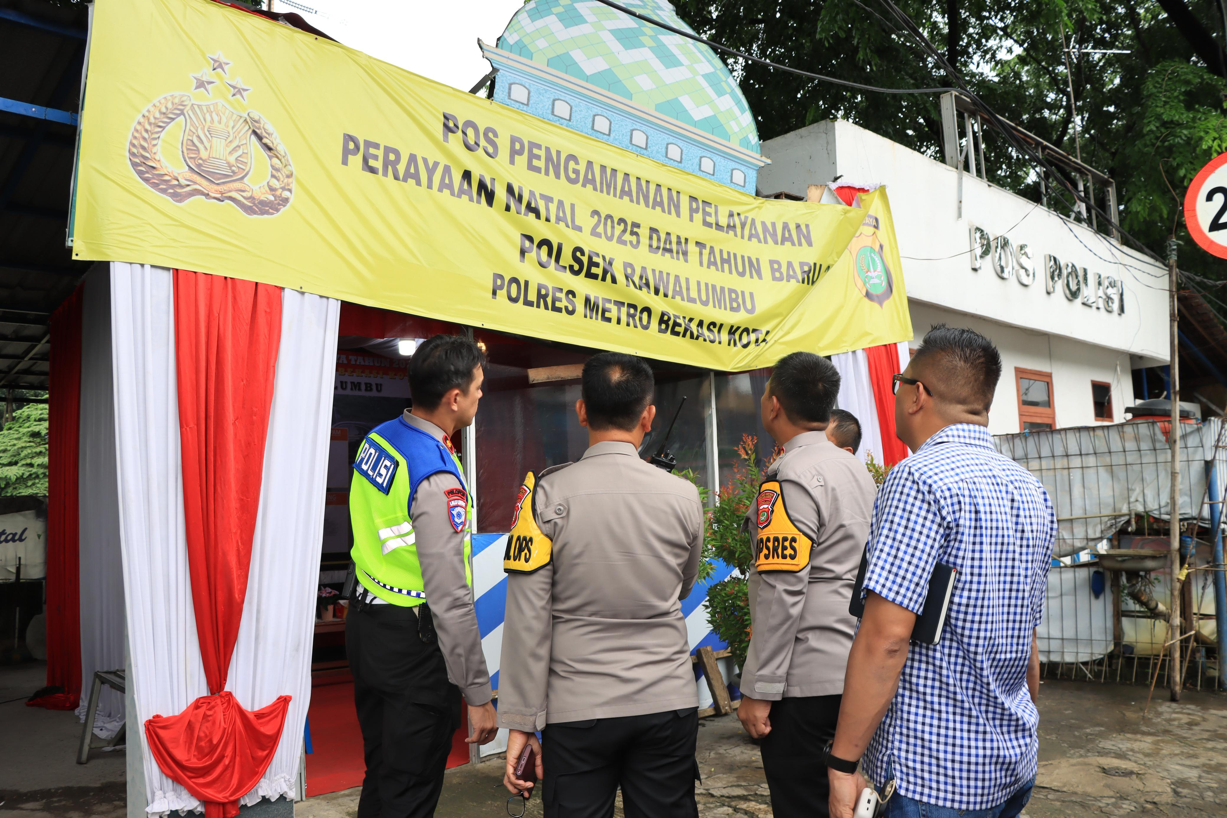 Cek Kesiapan Operasi Lilin Jaya 2025, Kapolres Metro Bekasi Kota Tinjau Pos Pengaman Nataru Bekasi Timur