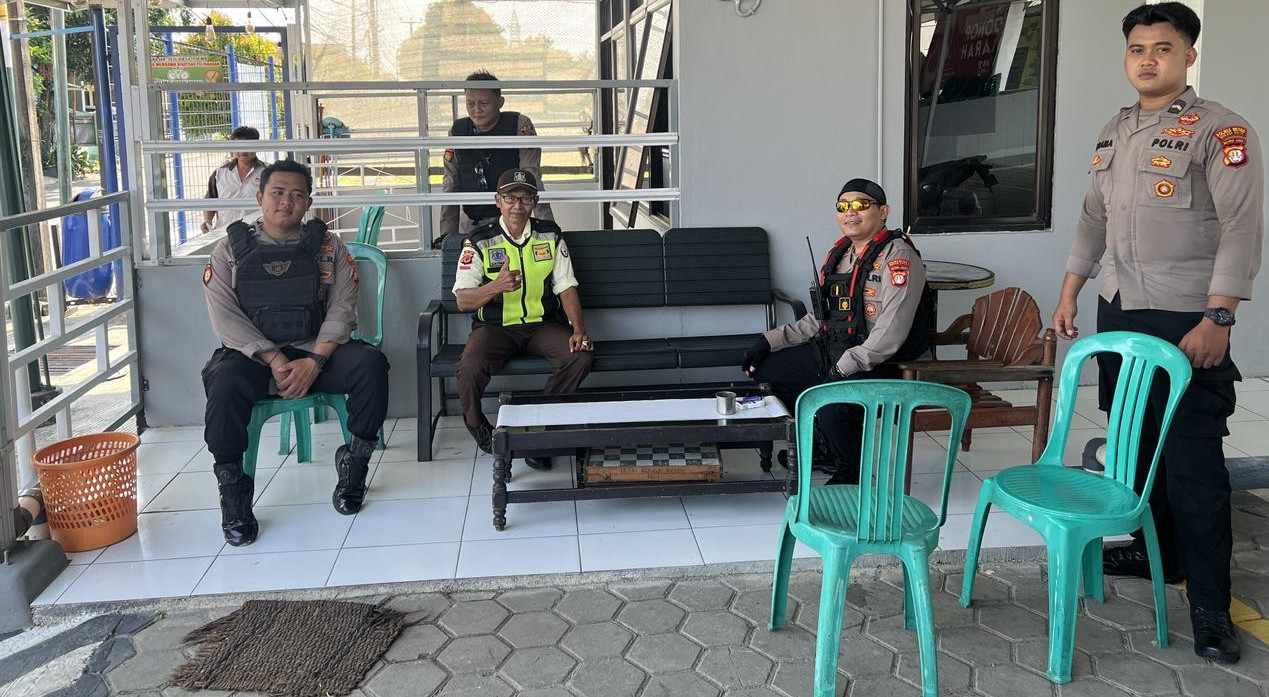 Cegah Kejahatan Jalanan, Tim Perintis Presisi Polres Metro Bekasi Kota Sambangi Warga Tityan Raya