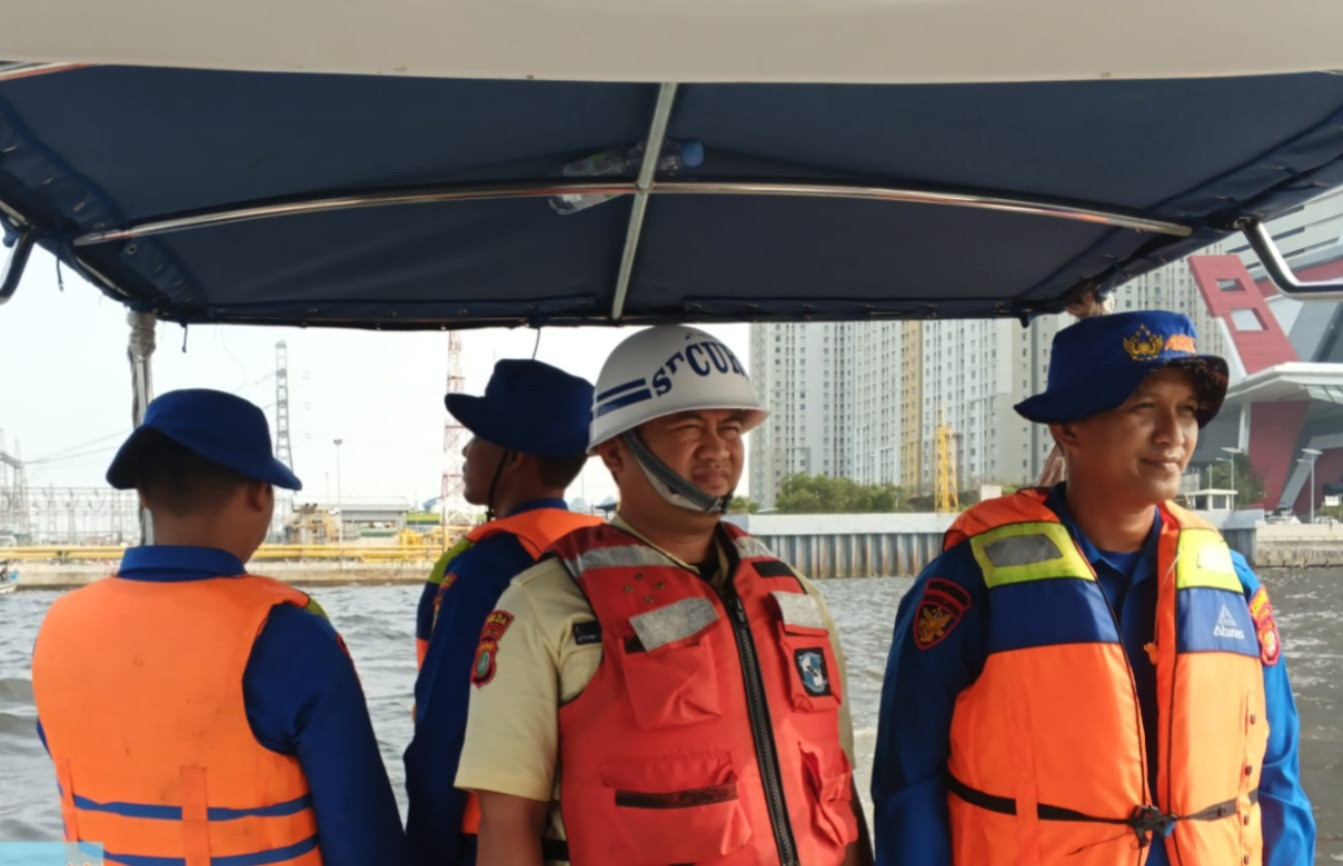 Jakarta On The Spot, Satpolairud Polres Kepulauan Seribu Sambangi Nelayan, Perkuat Kamtibmas dan Sosialisasikan Layanan Polisi 110