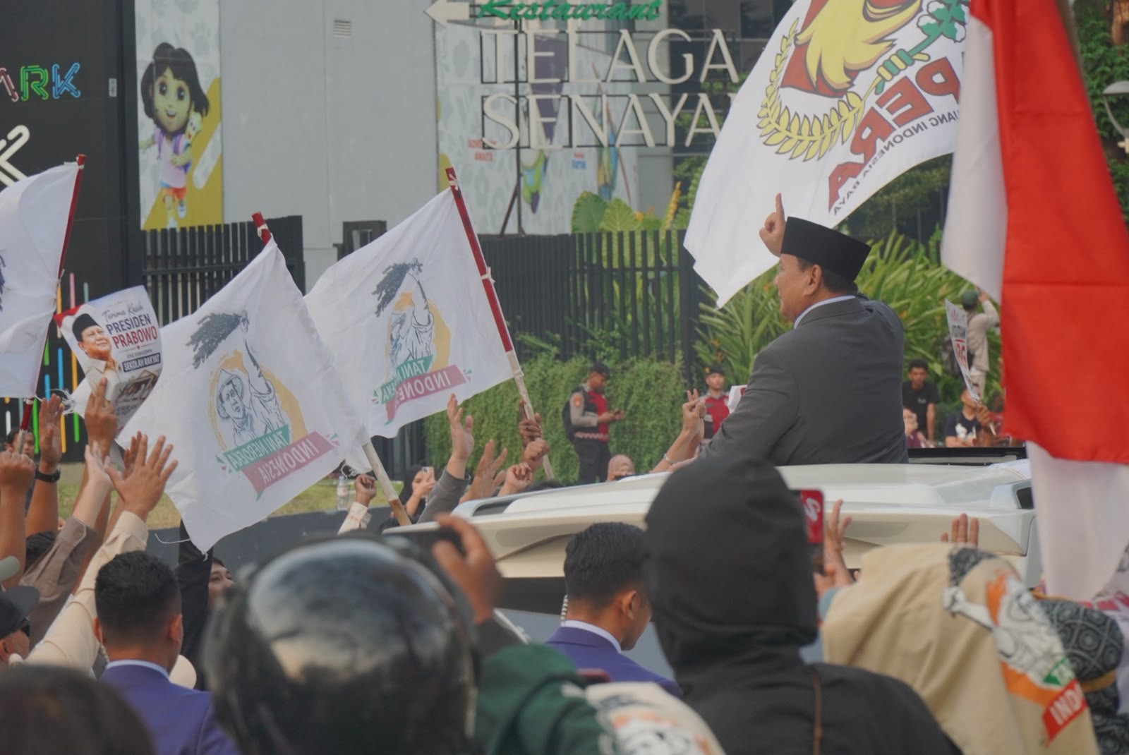 Presiden Prabowo Sapa 10 Ribu Massa Aksi Damai di GBK, Don Muzakir: Program Rakyat Harus Dijaga dan Dikawal