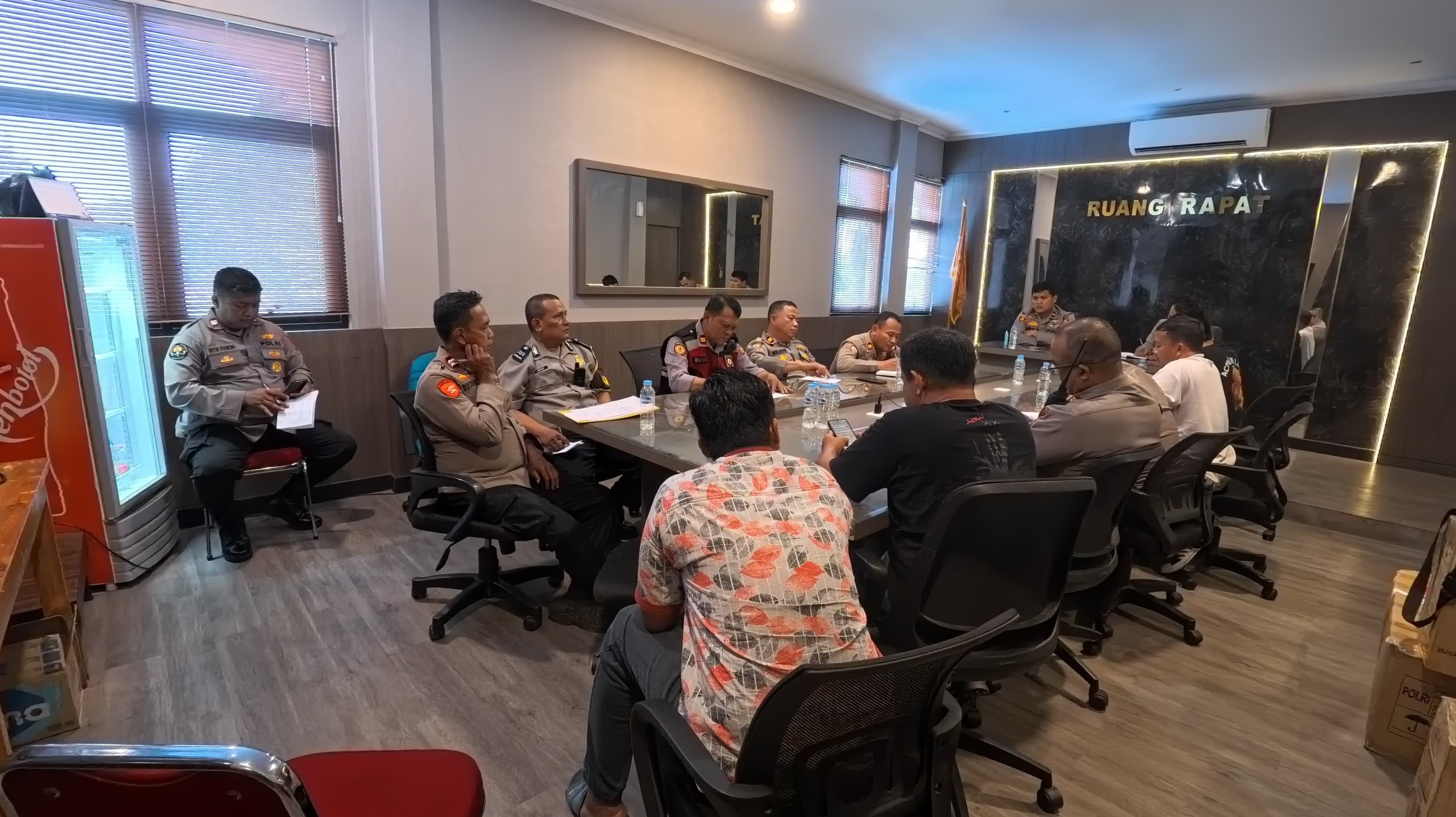 Polsek Kelapa Gading Ikuti Live Streaming Panen Raya Jagung Serentak Dan Launching Program Ketahanan Pangan Polri