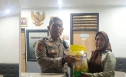 Polsek Pademangan dan Bulog Gelar Gerakan Pangan Murah, Ratusan Paket Beras SPHP Disalurkan