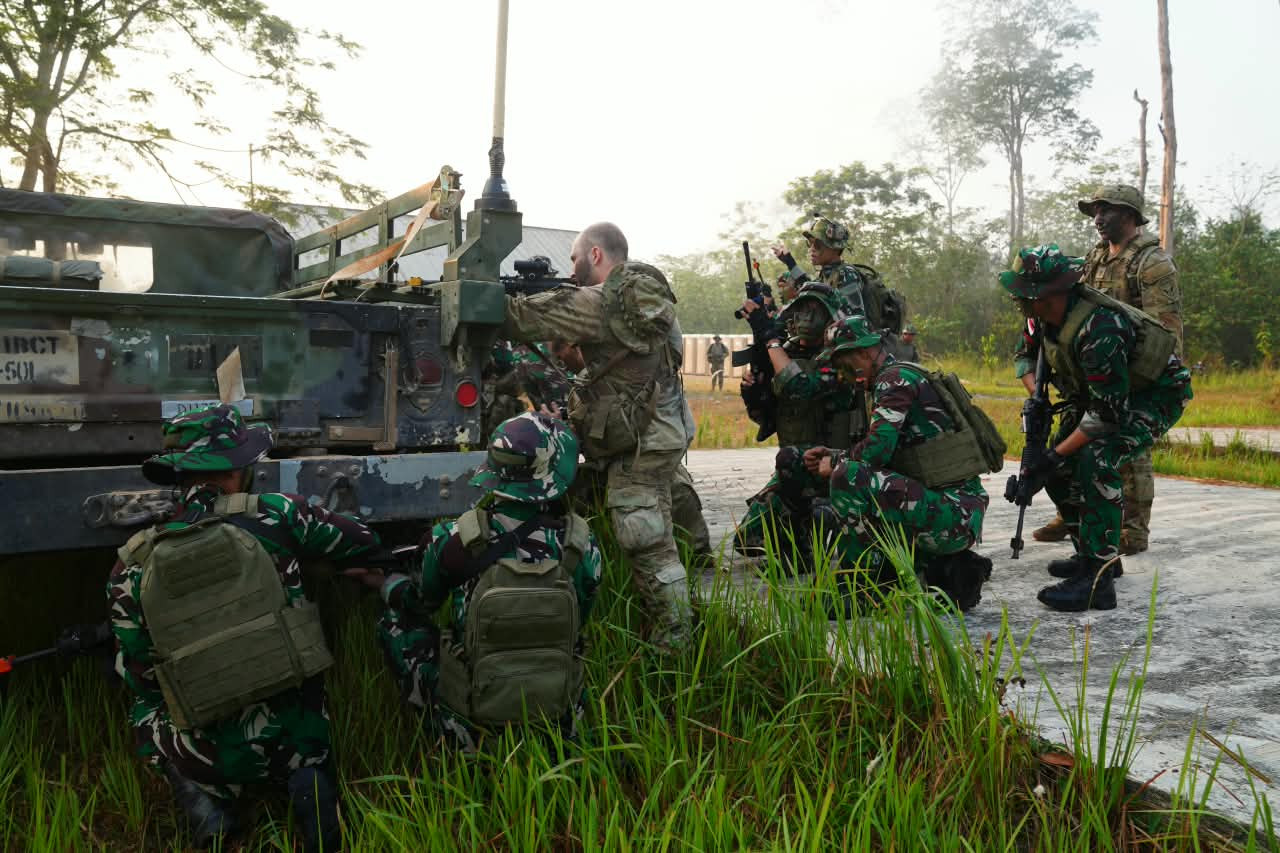 Jungle FTX Asah Kemampuan Tempur Pasukan Multinasional di Medan Hutan