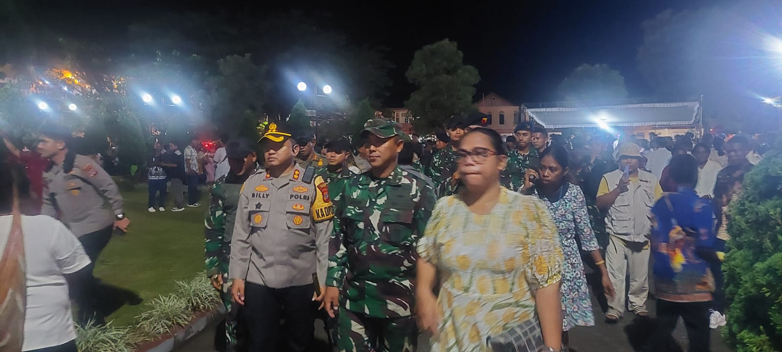 Ciptakan Rasa Aman Serta Perkokoh Rasa Toleransi, Personel Kodim 1710/Mimika Laksanakan Pengamanan Ibadah Natal