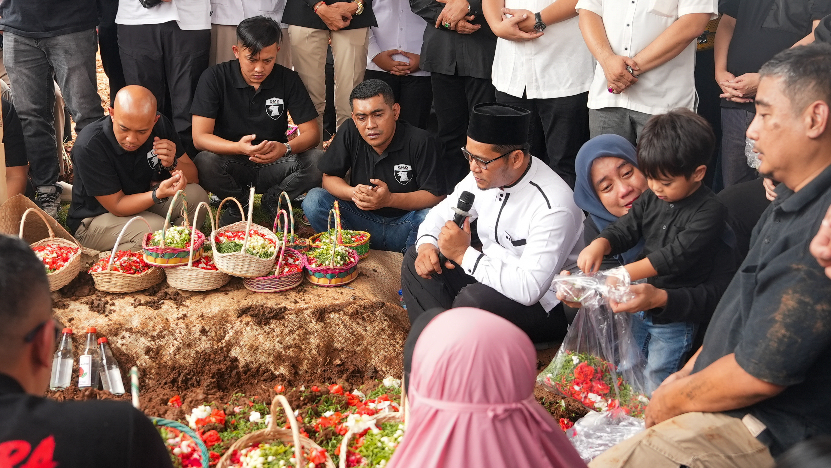 Ketua MPR, Wakil Ketua DPR hingga Mensesneg Antar Kader Gerindra Lisman Puja Kusuma ke Peristirahatan Terakhir
