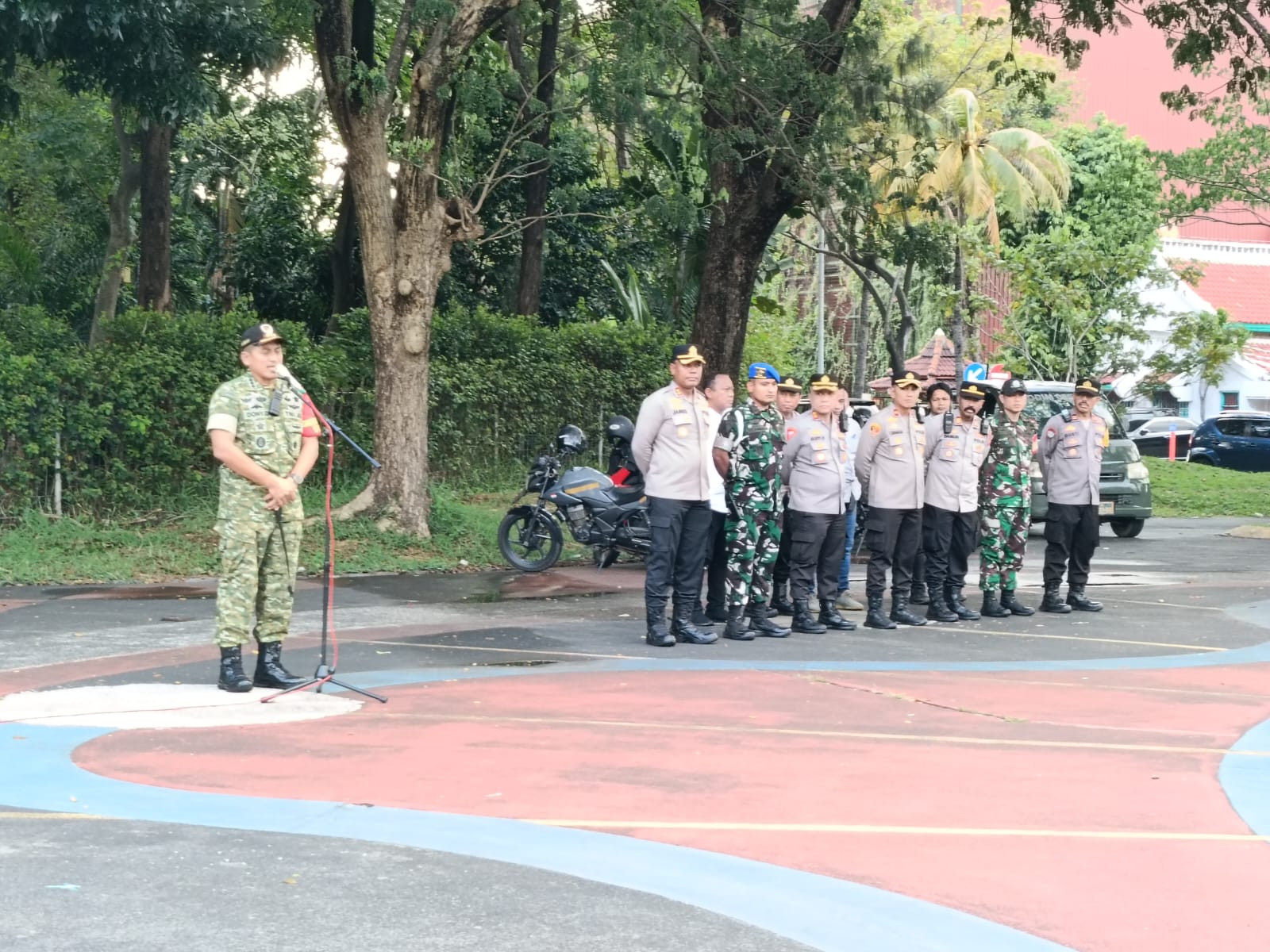 Polres Metro Jakarta Utara Bersinergi dengan TNI Laksanakan Pengamanan VVIP Kunjungan Presiden RI di Ancol
