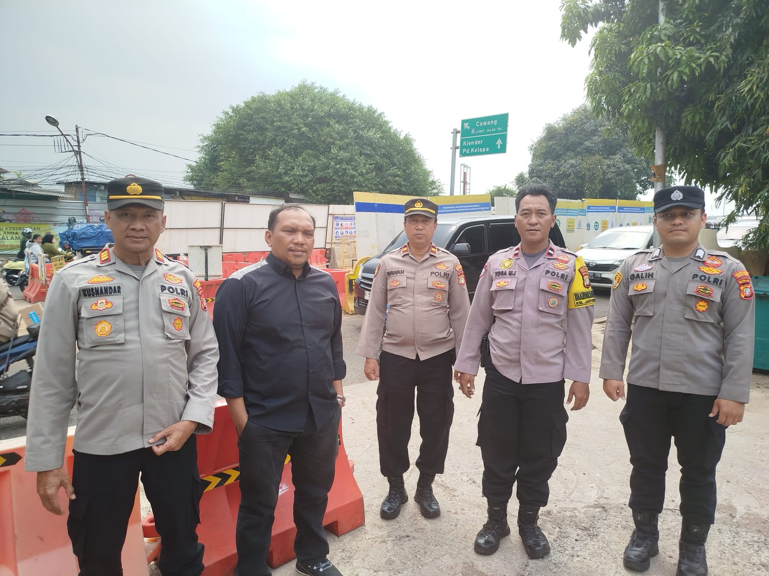 Polsek Pondok Gede Gelar Penyekatan Perbatasan Kota Bekasi - Jakarta Timur