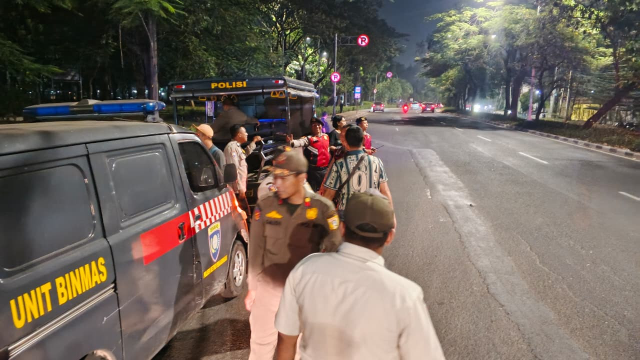 Polsek Metro Penjaringan Gelar KRYD, Tujuh Sepeda Motor Diamankan saat Patroli Antisipasi Tawuran