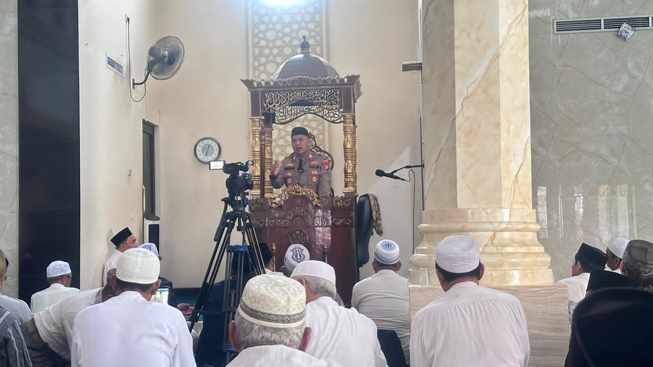 Jumat Keliling Kapolsek Bekasi Barat Ajak Warga Aktifkan Ronda Siskamling