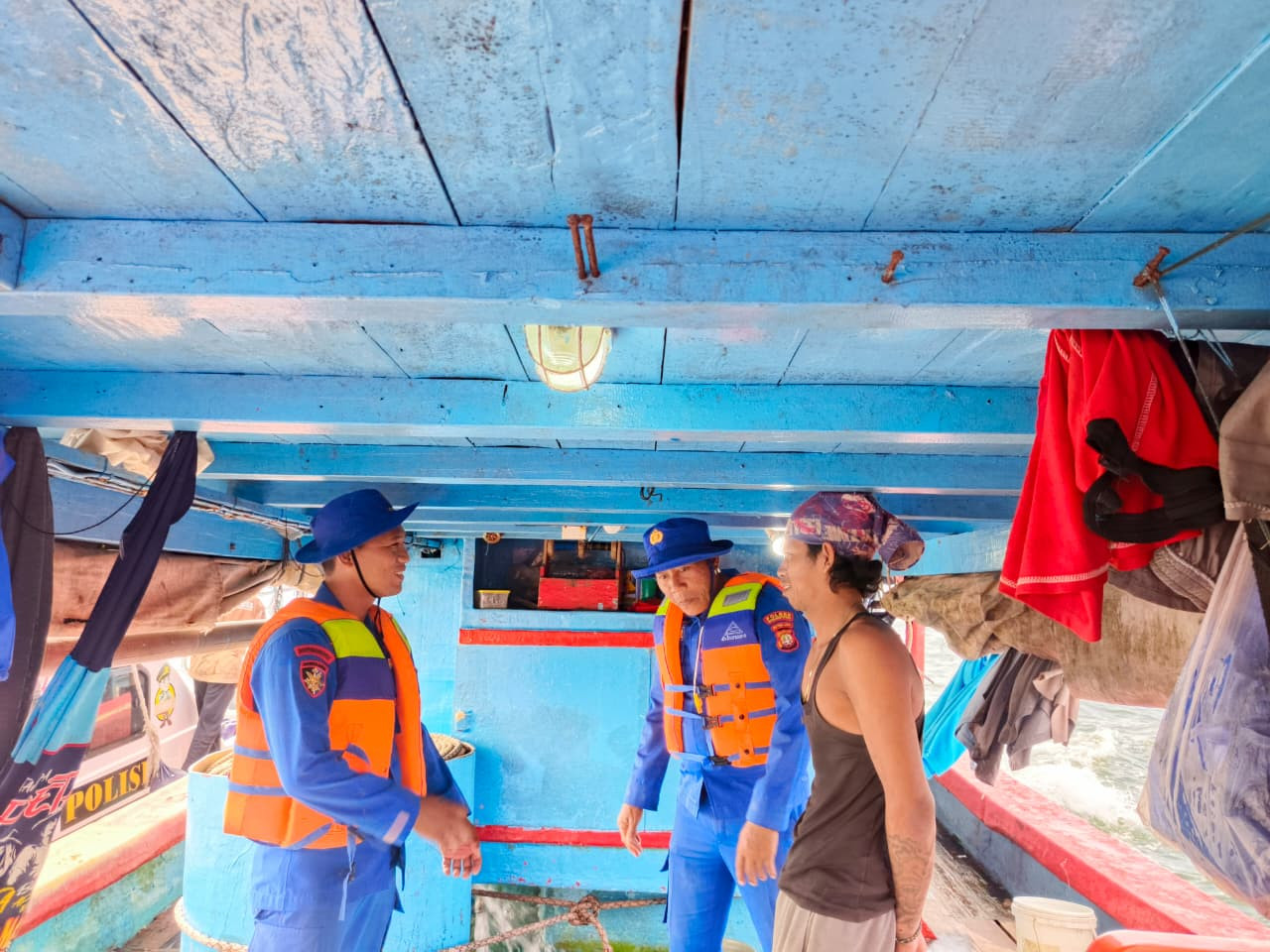 Jakarta On The Spot, Satpolairud Polres Kepulauan Seribu Edukasi Wisatawan dan Sosialisasikan Layanan Polisi 110