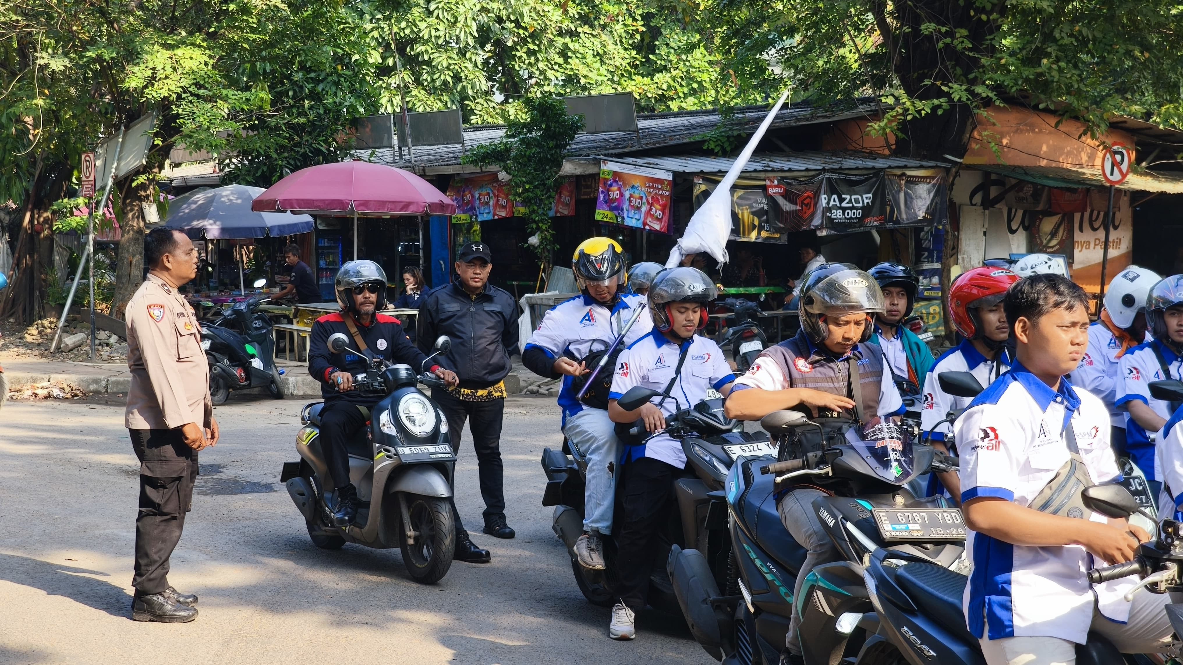 Polsek Pademangan Lakukan Monitoring dan Pengamanan Keberangkatan Massa Buruh ke Aksi Pra May Day 2026