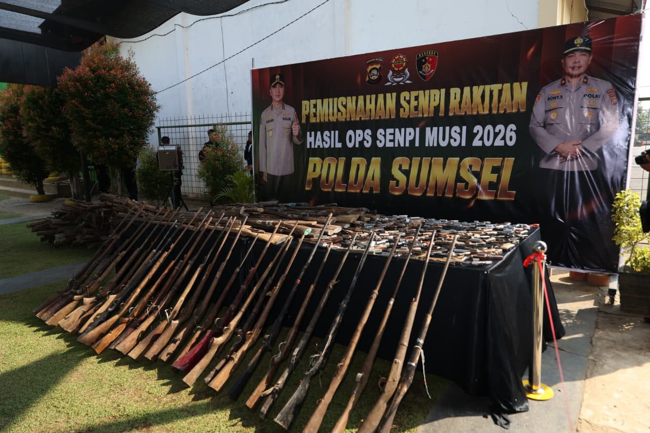 Negara Hadir Berantas Senpi Ilegal, Polda Sumsel Musnahkan Ratusan Senjata Api Hasil Ops Senpi Musi 2026