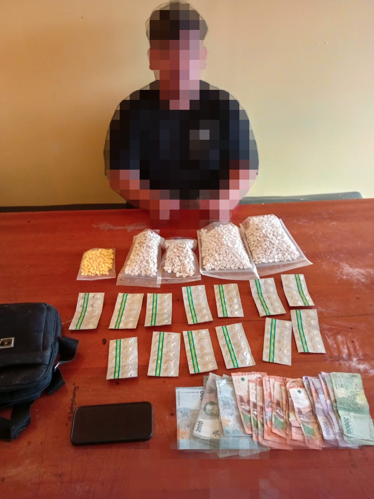 Ribuan Pil Diduga Obat Terlarang Diamankan Polisi di Pakuhaji, Satu Pelaku Ditangkap