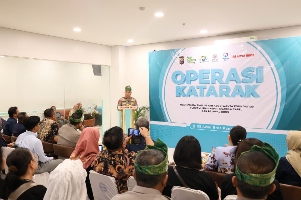Kolaborasi Kemanusiaan, Polda Riau Bantu 310 Warga Ikut Operasi Katarak Gratis