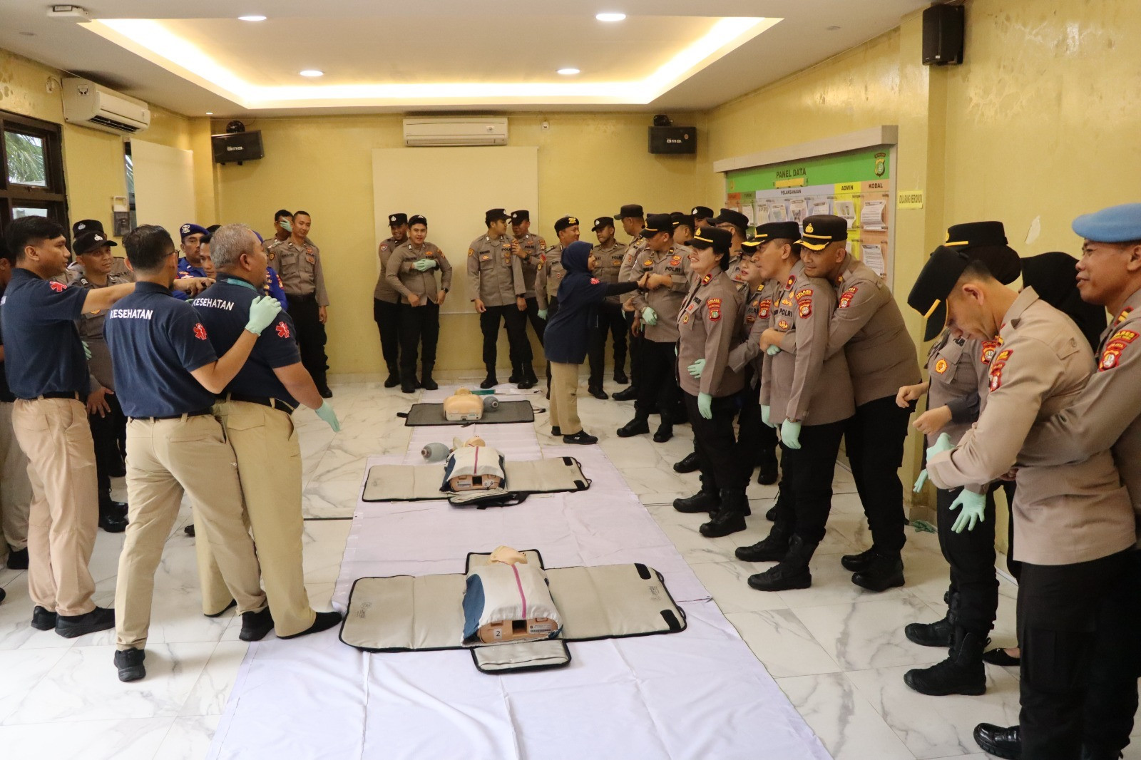 Polres Kepulauan Seribu Gelar Sosialisasi Bantuan Hidup Dasar untuk Tingkatkan Kesiapsiagaan Personel