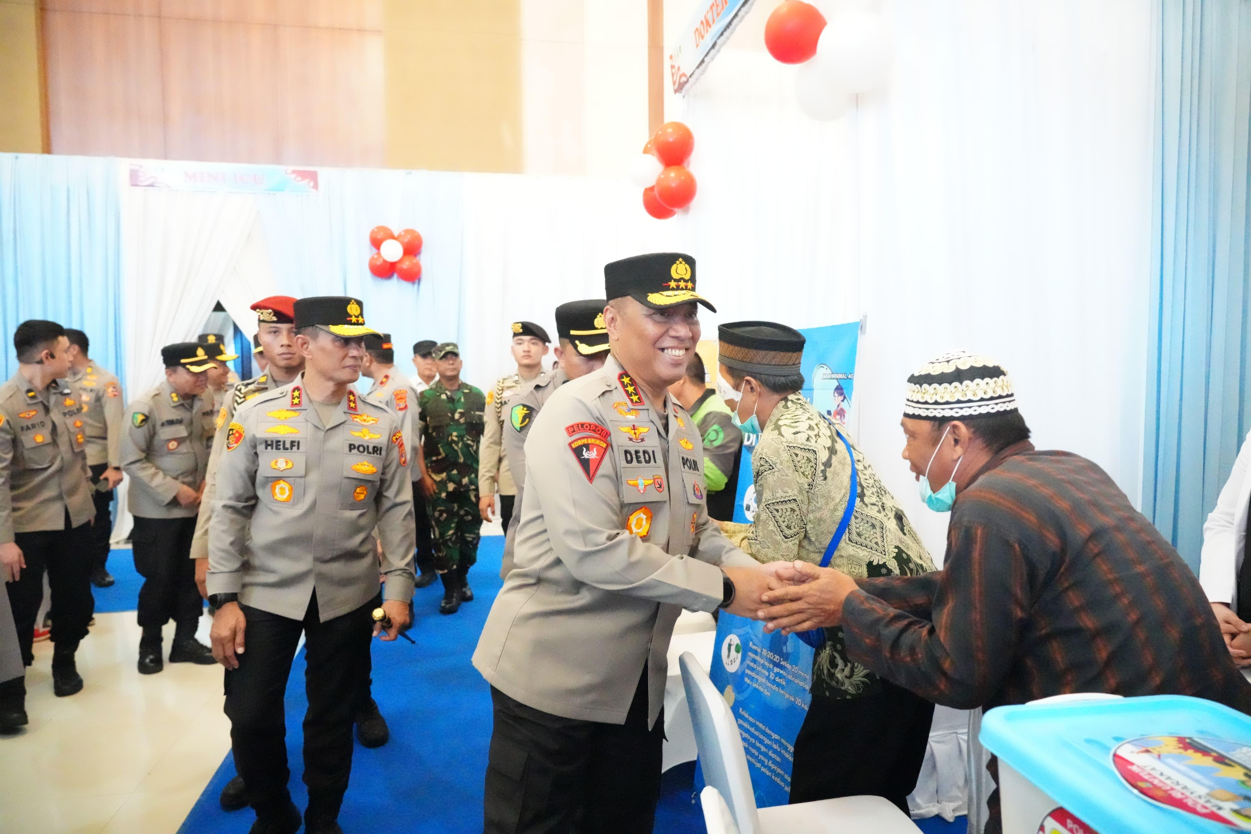 Polri All-Out Tangani Krisis Sumatera: Wakapolri Lepas Bantuan Kemanusiaan Polda Lampung