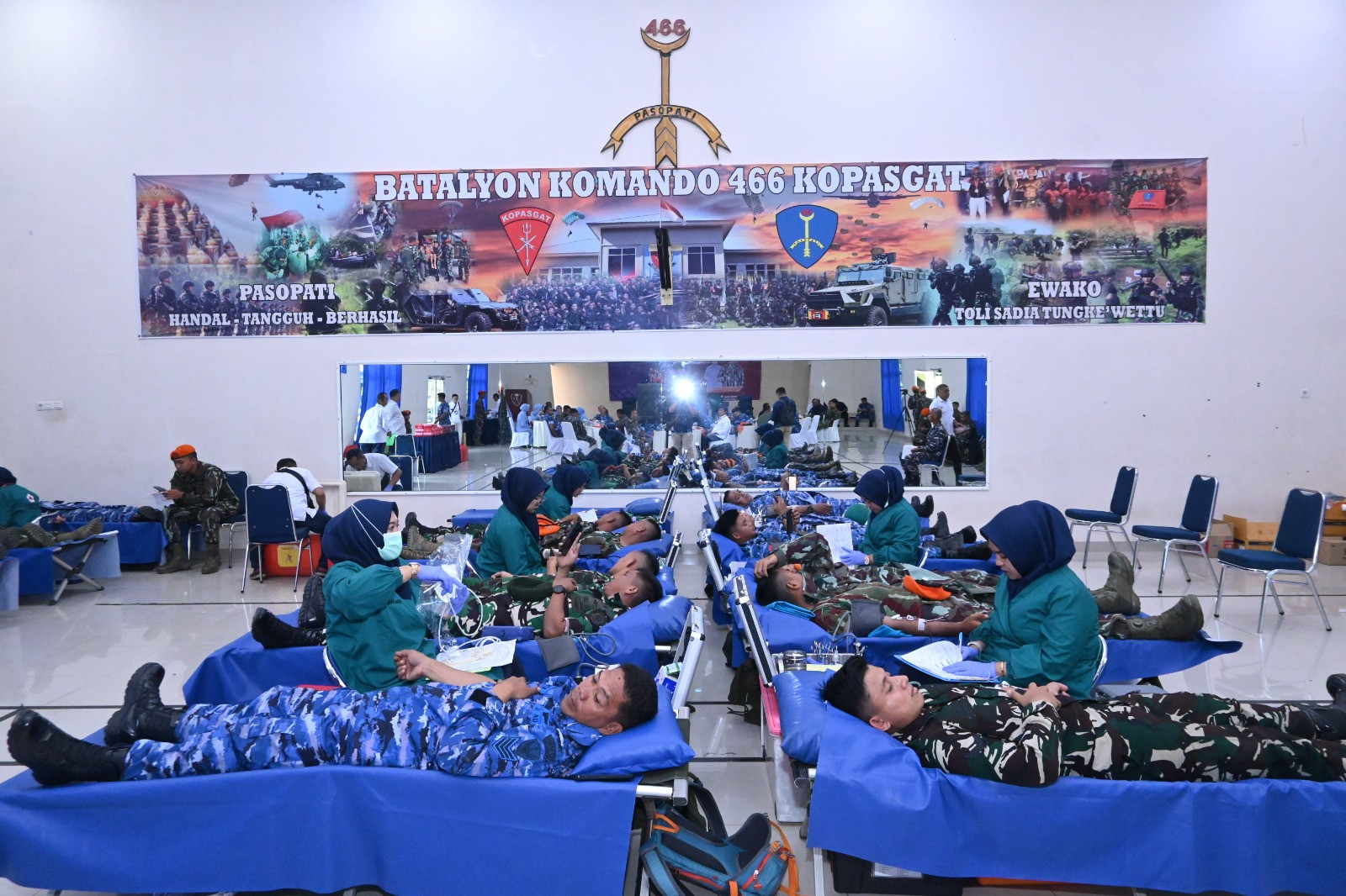 Danlanud Sultan Hasanuddin Hadiri Kegiatan Donor Darah Dalam Rangka HUT ke-78 Korpasgat