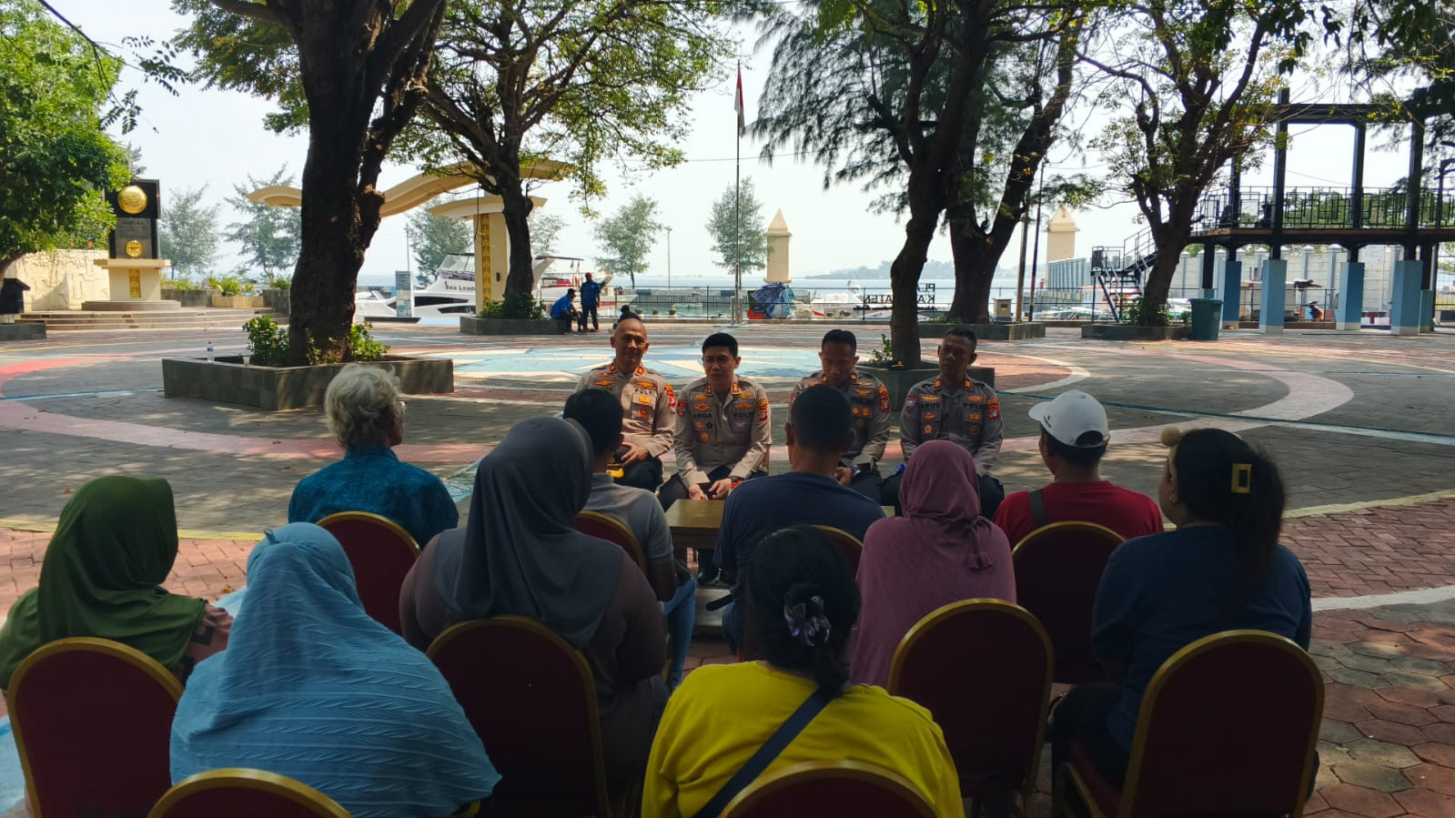Jumat Curhat di Pulau Pramuka, Kapolres Kepulauan Seribu Perkuat Kemitraan Warga Lewat Jaga Jakarta On The Spot