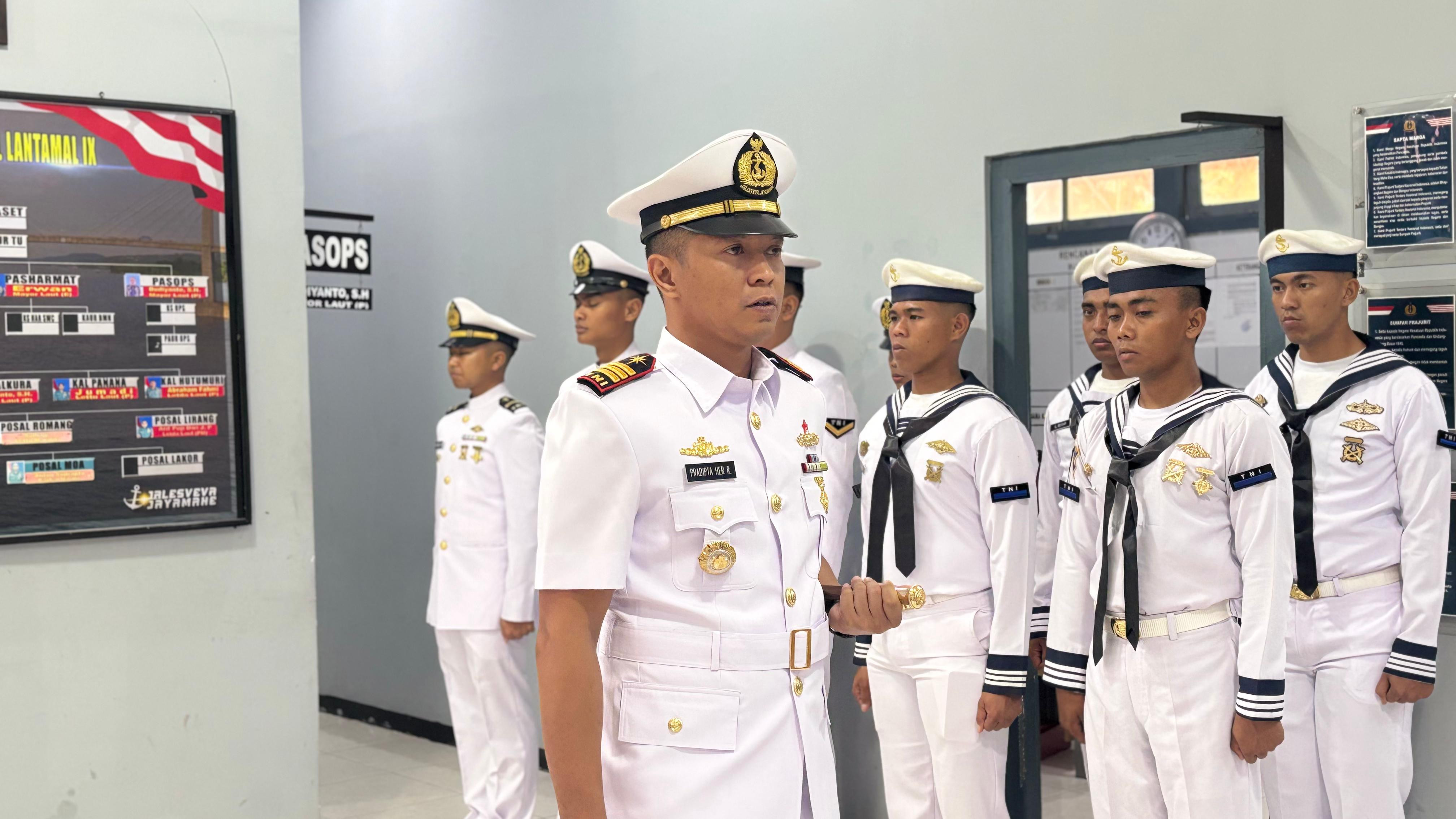 Dansatrol Kodaeral IX Pimpin Pengukuhan Komandan KRI Kerapu-812