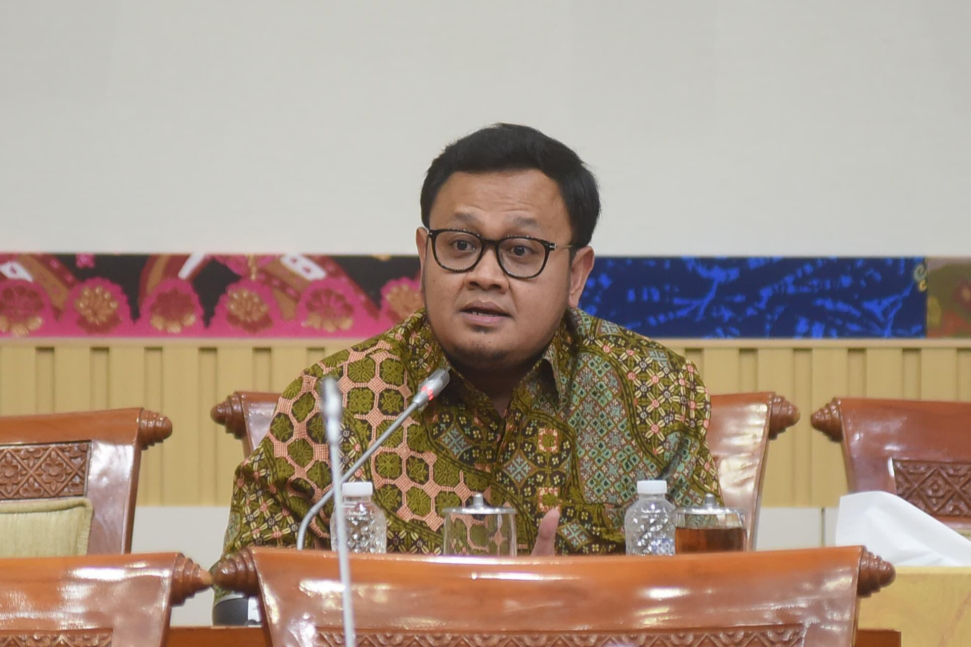 Legislator Gerindra Rocky Candra Salurkan Rp300 Juta untuk Pembangunan SD Plus Muhammadiyah Sungai Penuh