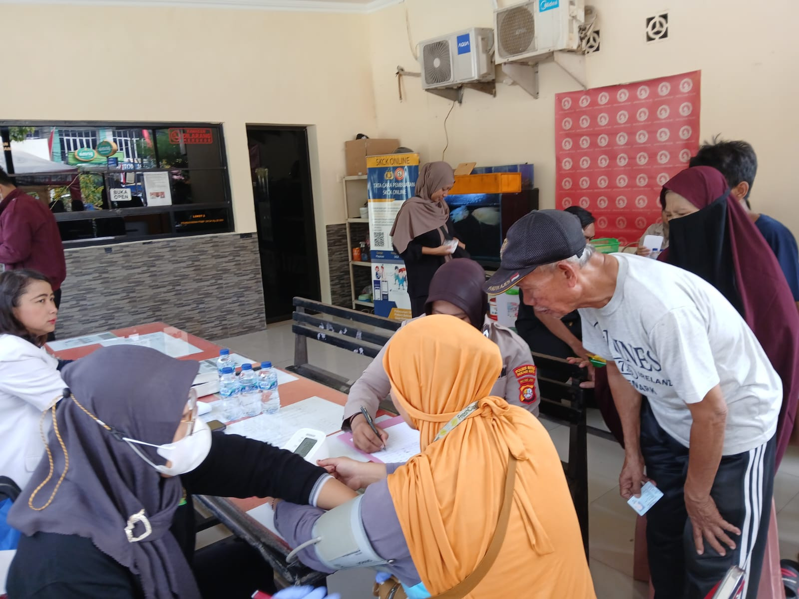 Polsubsektor Pekayon Gelar Bakti Kesehatan, Beri Layanan Gratis untuk Warga