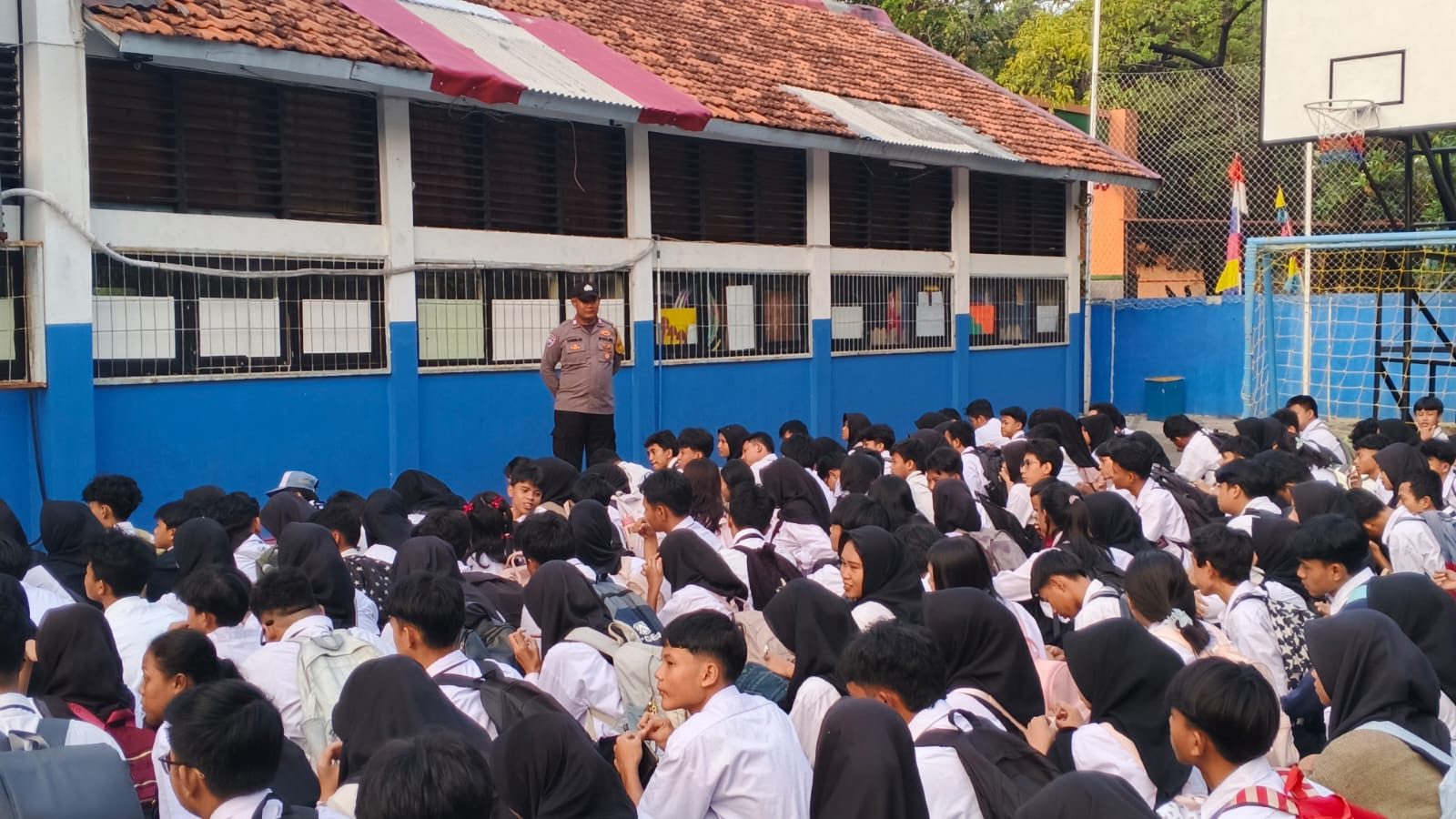 Program Jaga Jakarta, Polsek Metro Penjaringan Ajak Pelajar SMK Remaja Pluit Fokus pada Prestasi