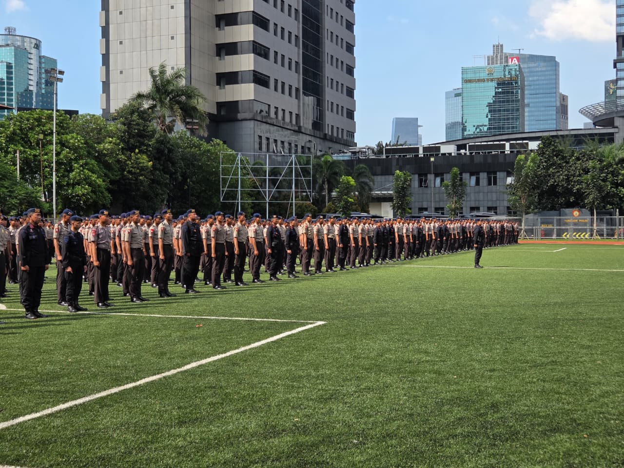 Menyambut 1.000 Remaja Lulusan Pendidikan Brimob, Kapolda Metro Jaya Tekankan Disiplin, Profesionalisme, dan Perlindungan Masyarakat
