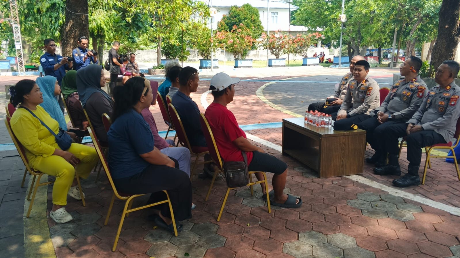 Kapolres Kepulauan Seribu Gelar Jumat Curhat dan Jaga Jakarta On The Spot di Pulau Tidung, Ajak Warga Perangi Premanisme dan Manfaatkan Layanan 110