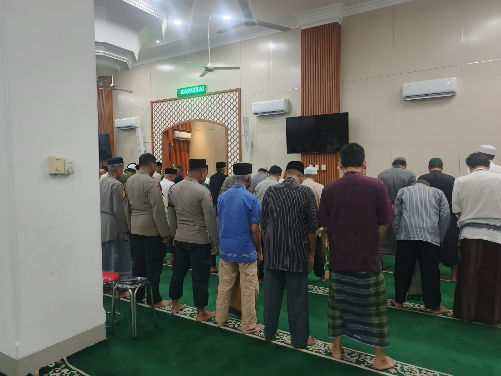 Subuh Keliling di Masjid As Sholihin, Polsek Koja Ajak Warga Jaga Kamtibmas dan Waspadai Curanmor